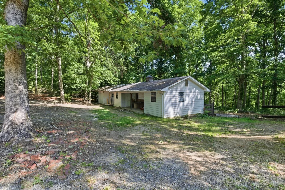 Photo of 4411 US 221 Highway