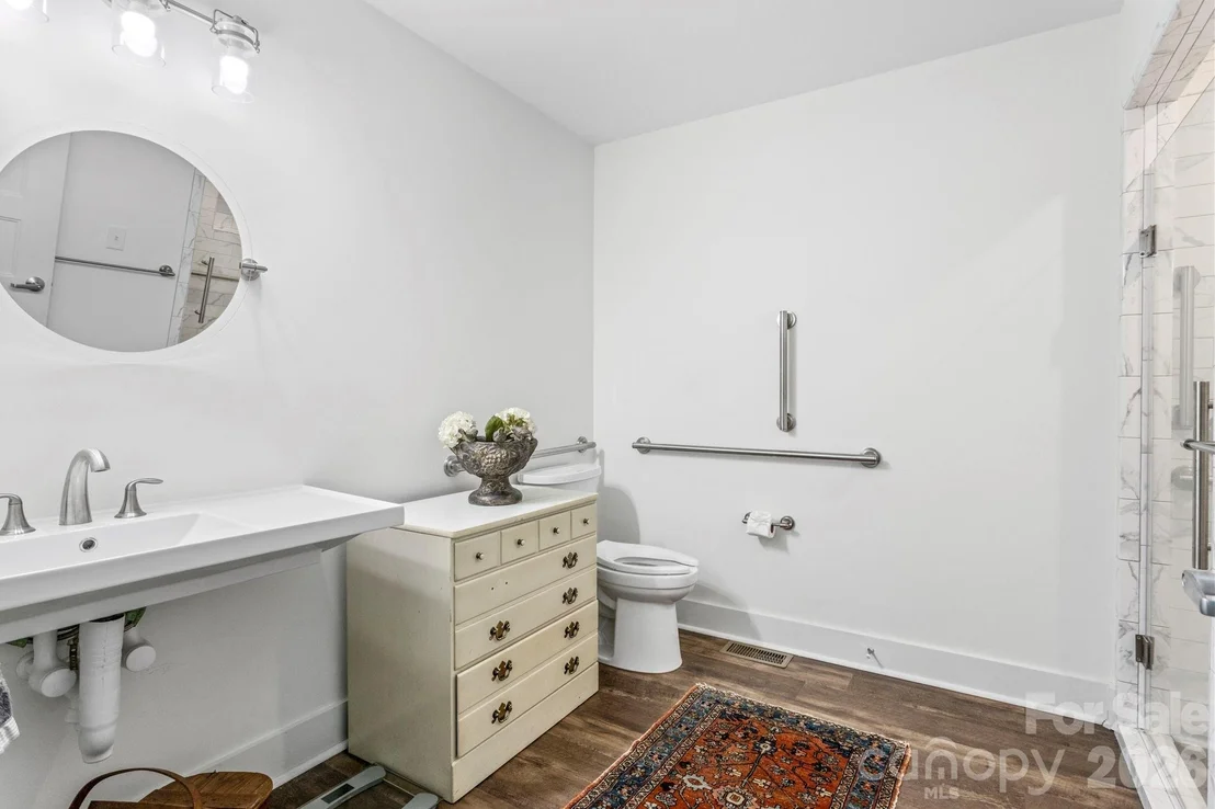 Photo of 400 Laurel Drive