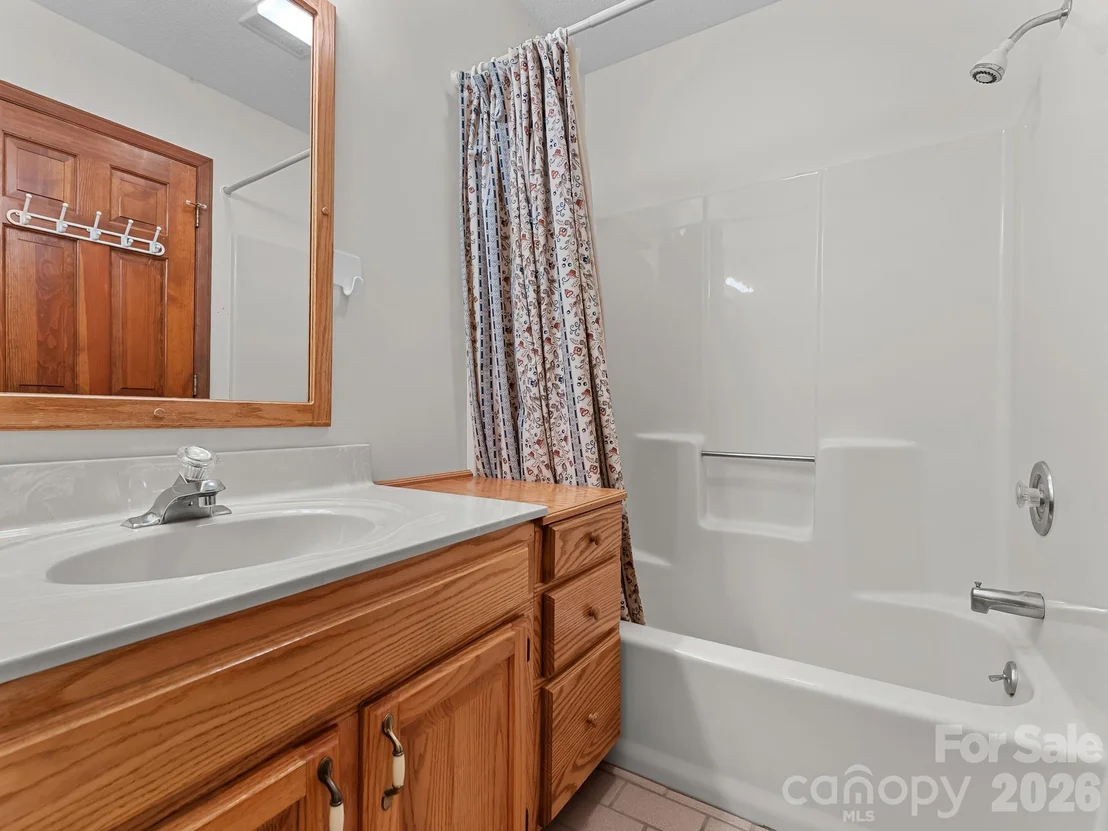 Photo of 220 Wingfield Way