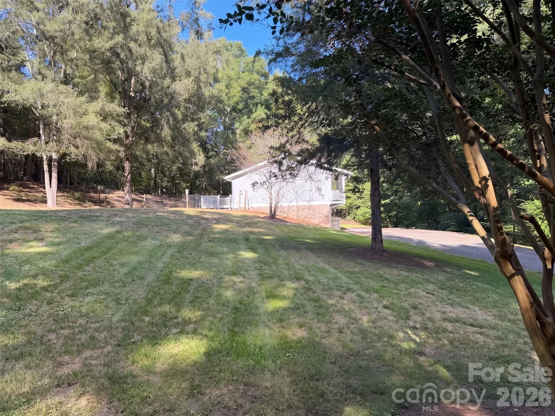 Photo of 1120 Emerald Drive