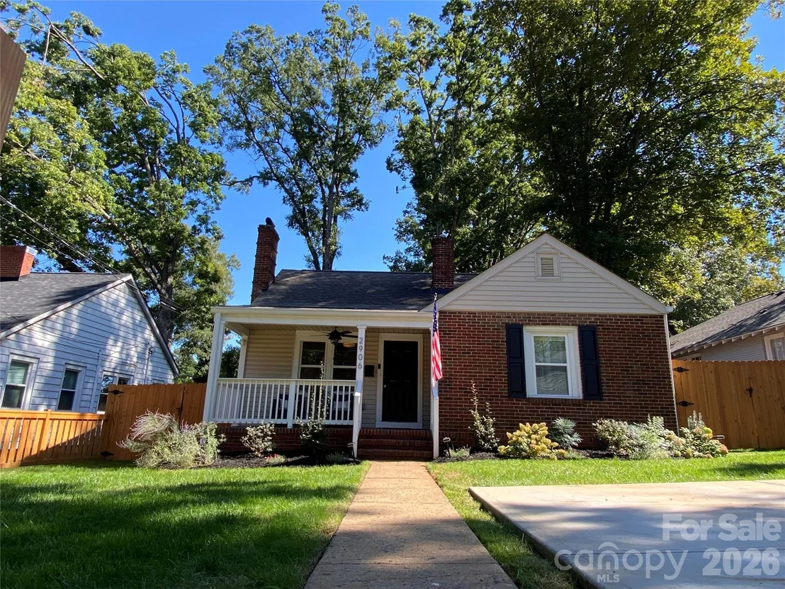 Photo of 2906 Rush Avenue