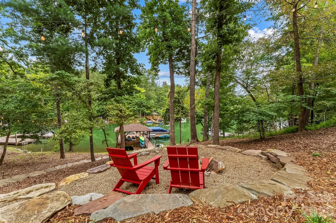 Photo of 5069 Lighthouse Court
