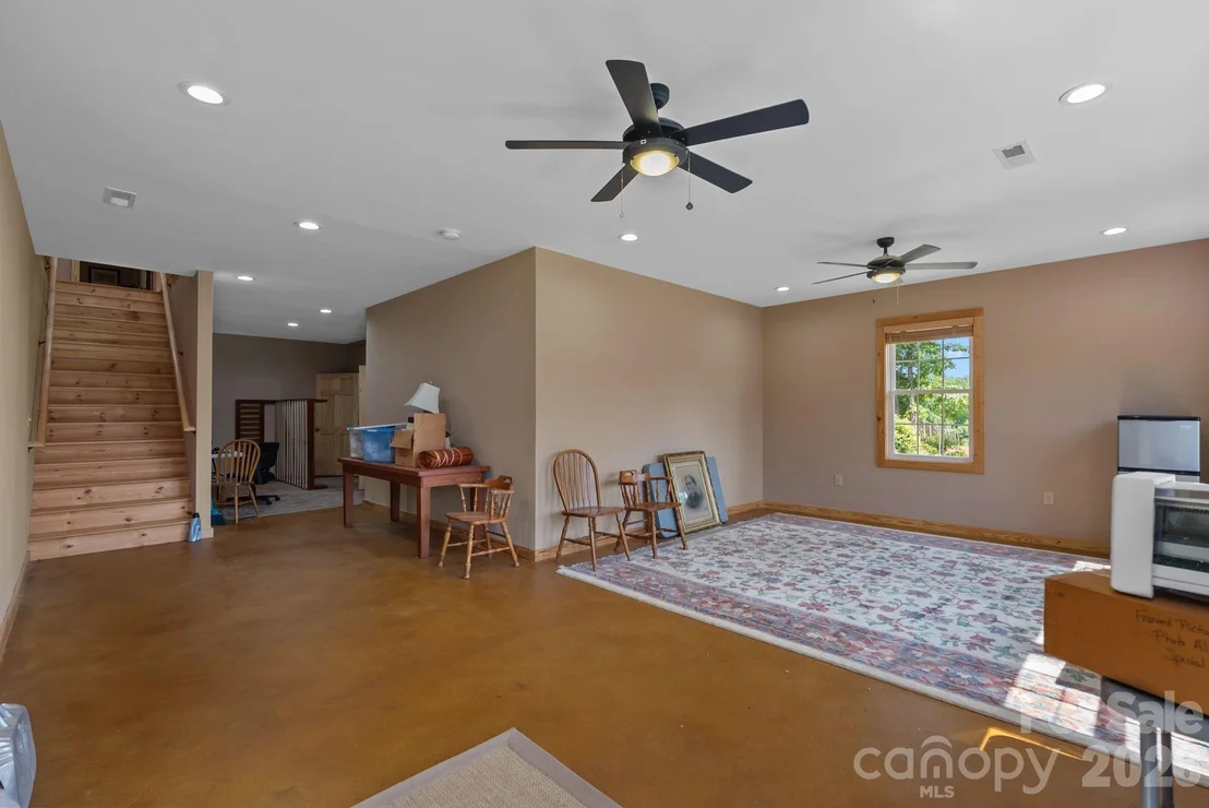 Photo of 1350 Lee Cudd Road