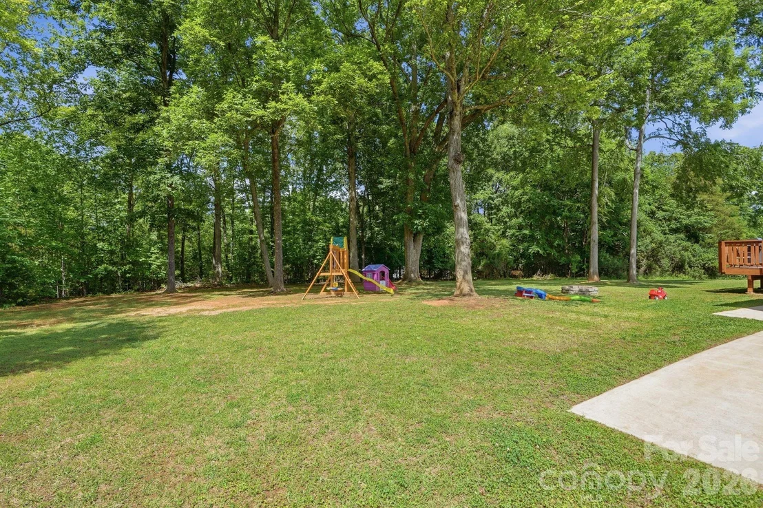 Photo of 142 Sam Bailes Boulevard