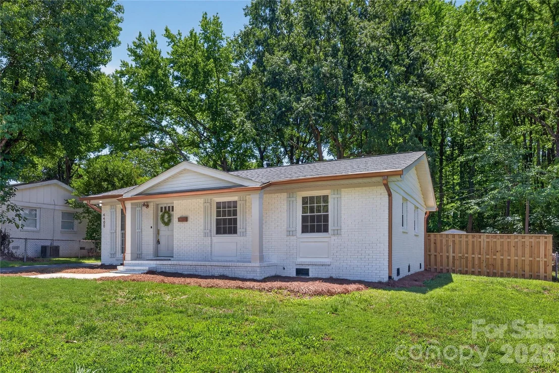 Photo of 4408 Ivanhoe Place