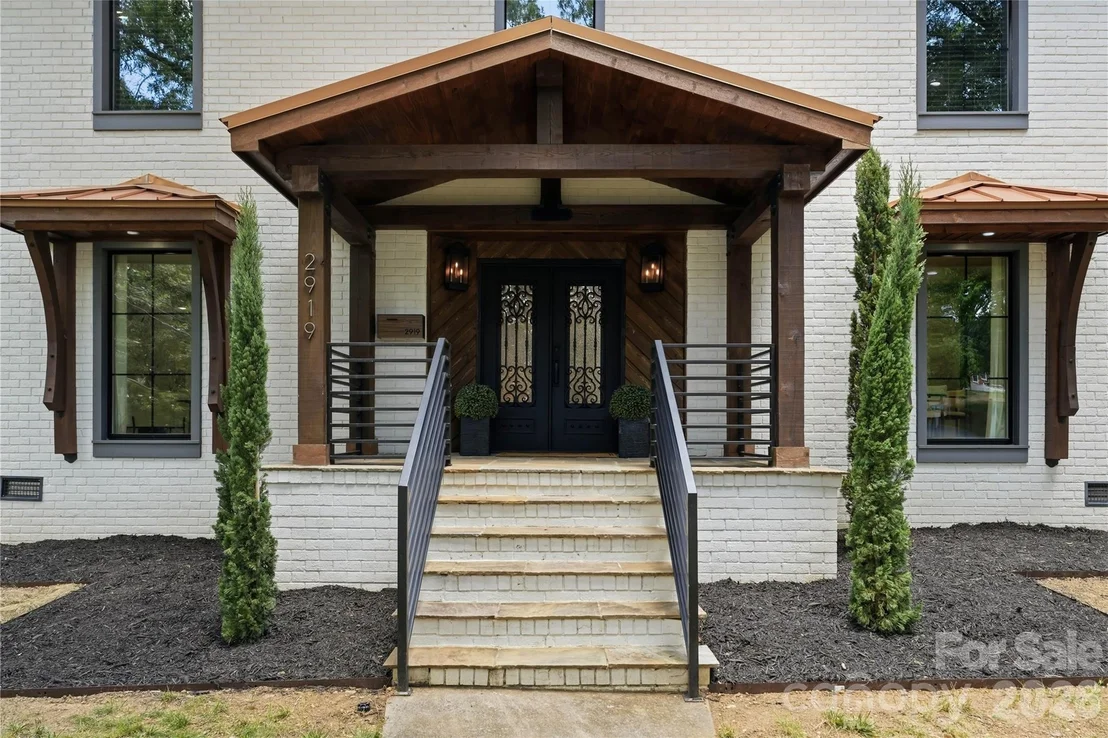 Photo of 2919 Colony Road