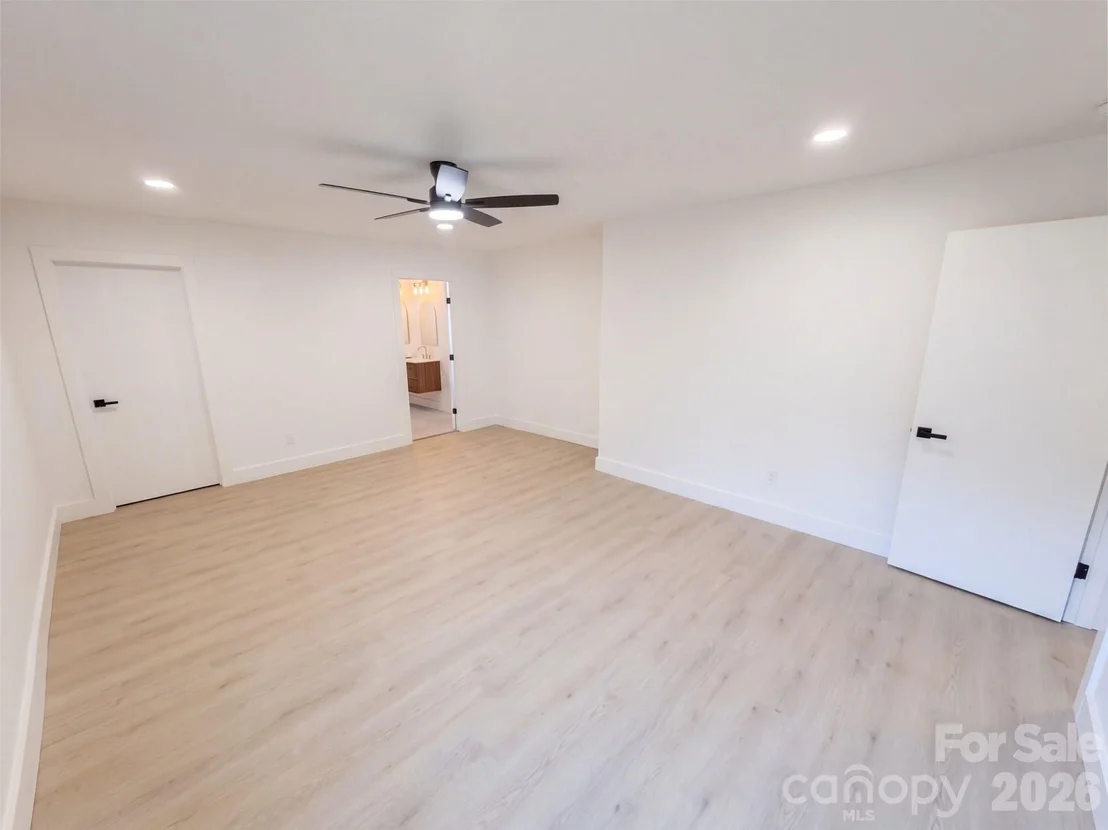 Photo of 4200 Abbeydale Drive