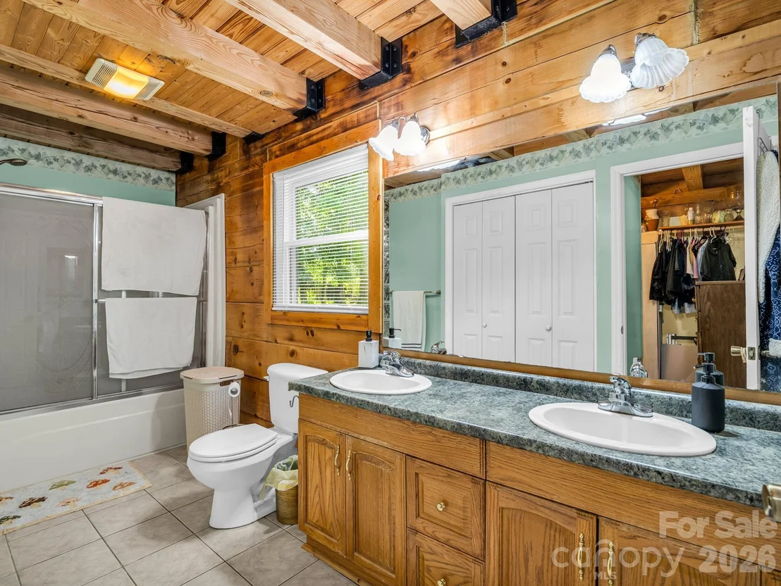 Photo of 247 Woods Road