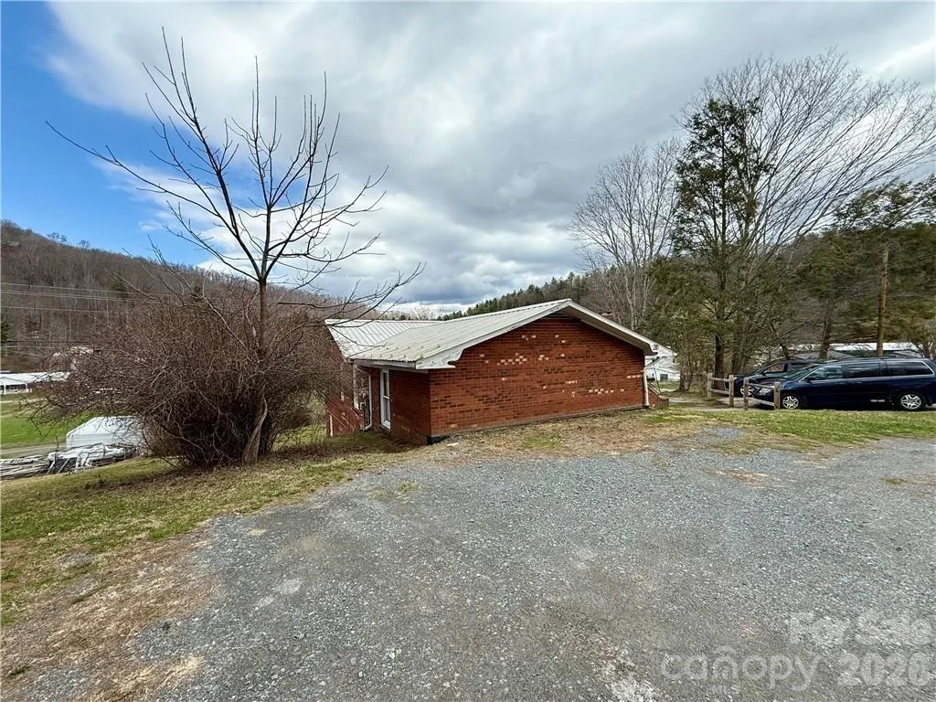Photo of 210 Howards Creek Road