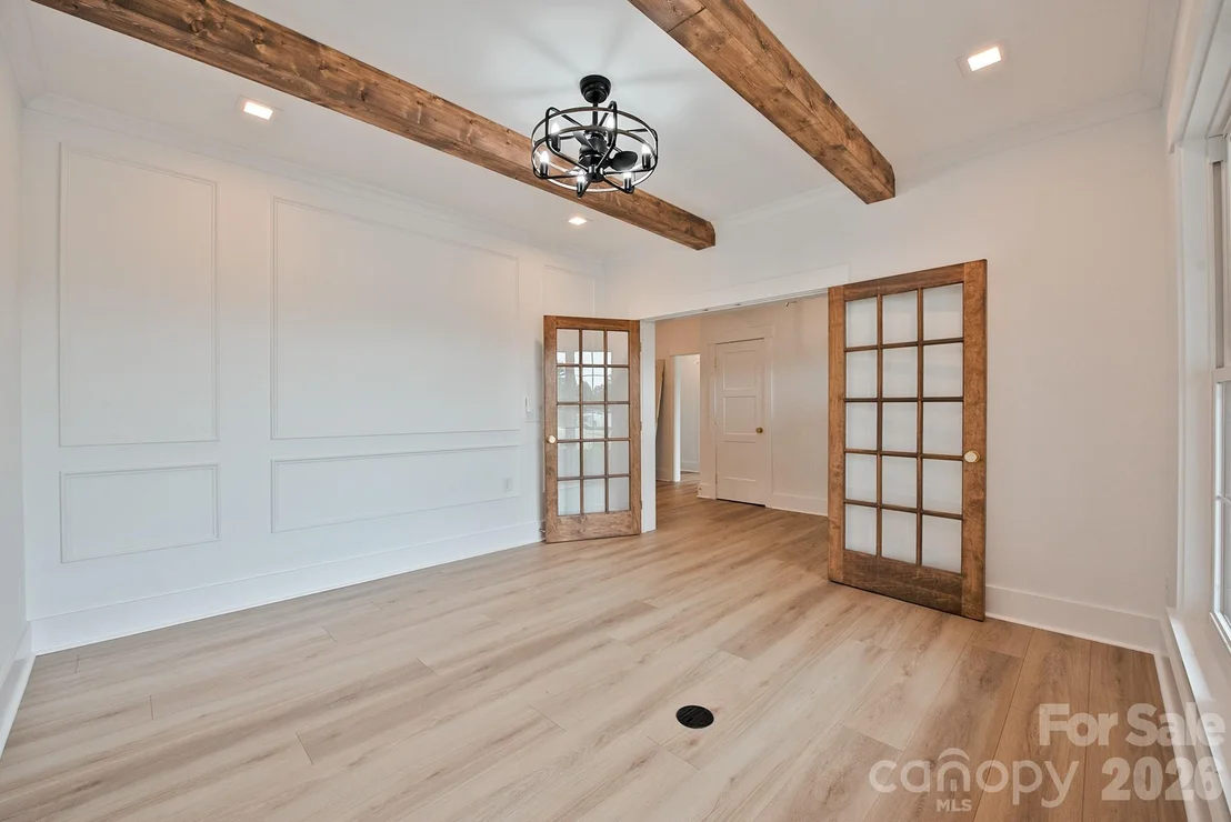 Photo of 935 Lake Wright Road