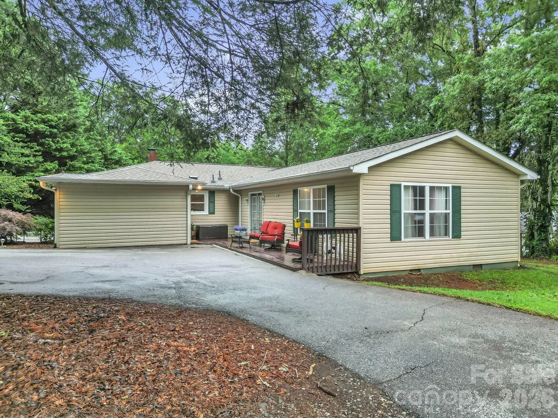 Photo of 103 Forest Avenue