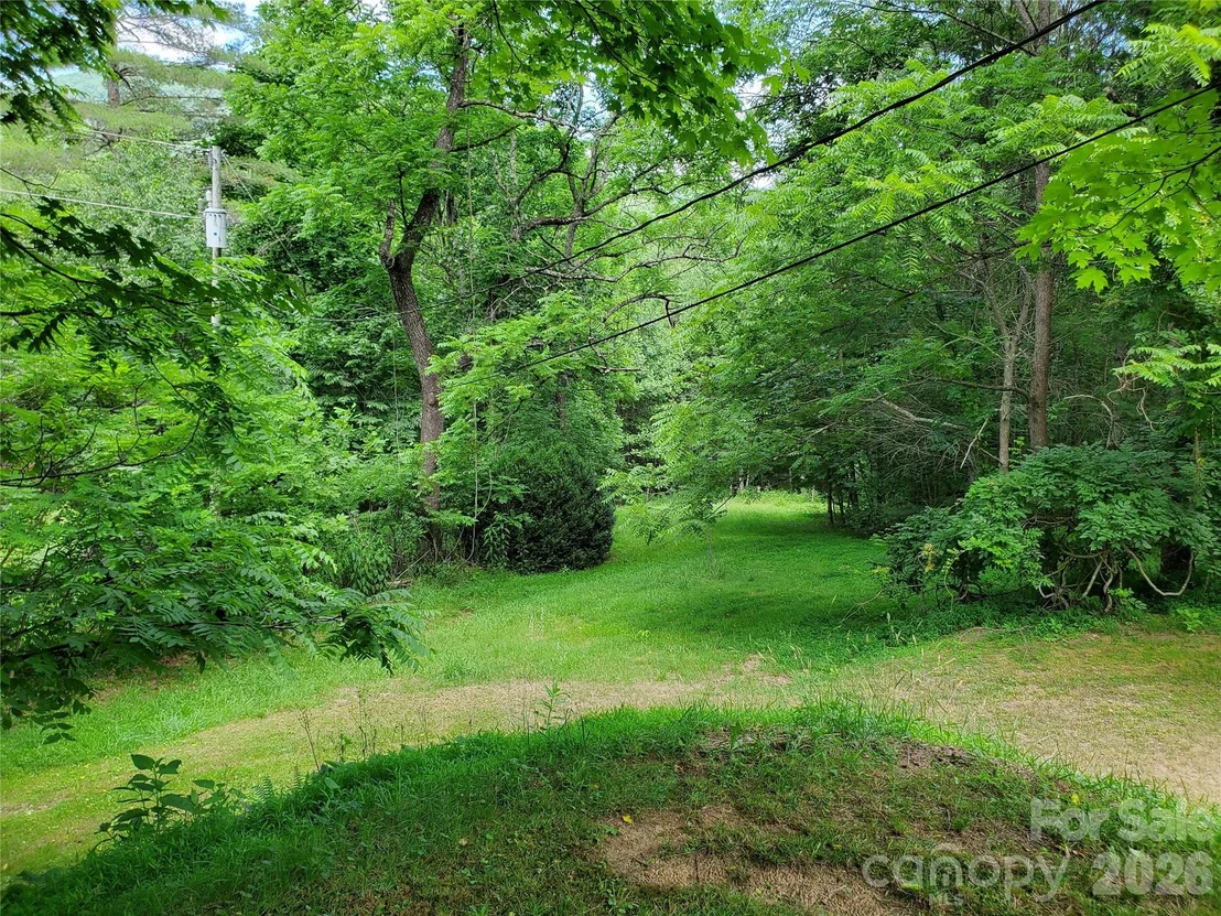 Photo of 886 Hanging Rock Road