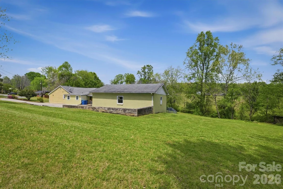 Photo of 2566 Andrews Circle