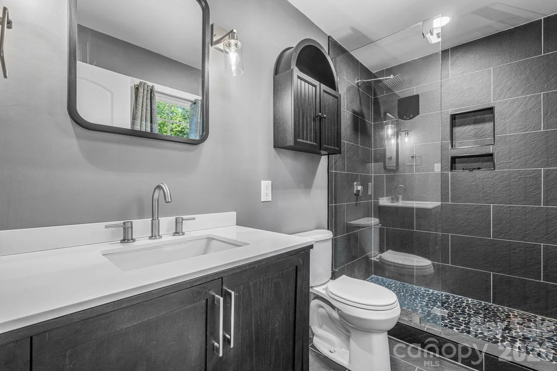 Photo of 5795 Valley Field Road