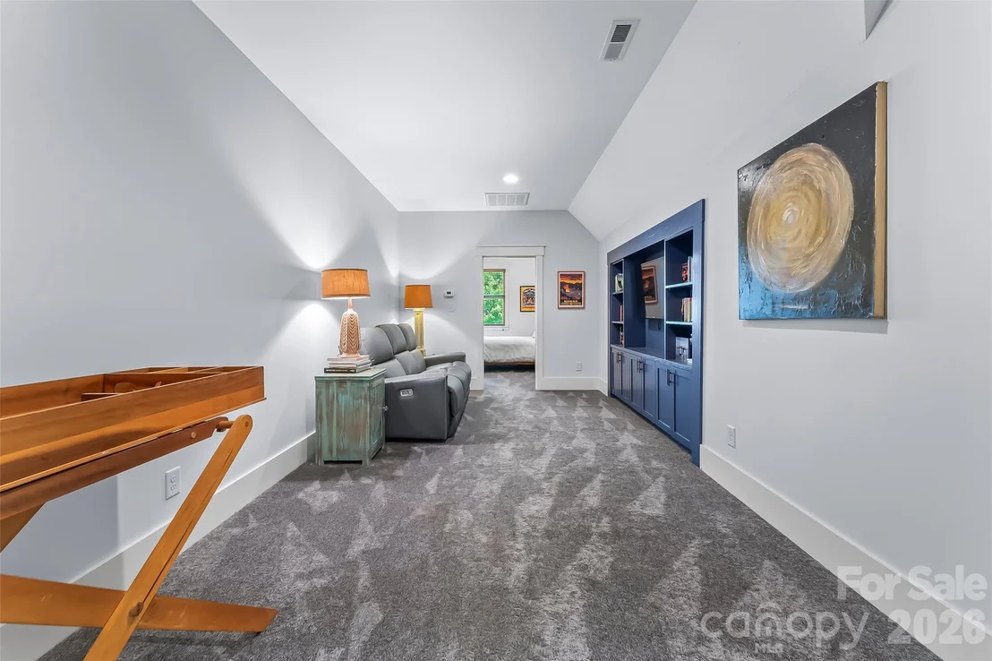 Photo of 3201 Donahue Drive