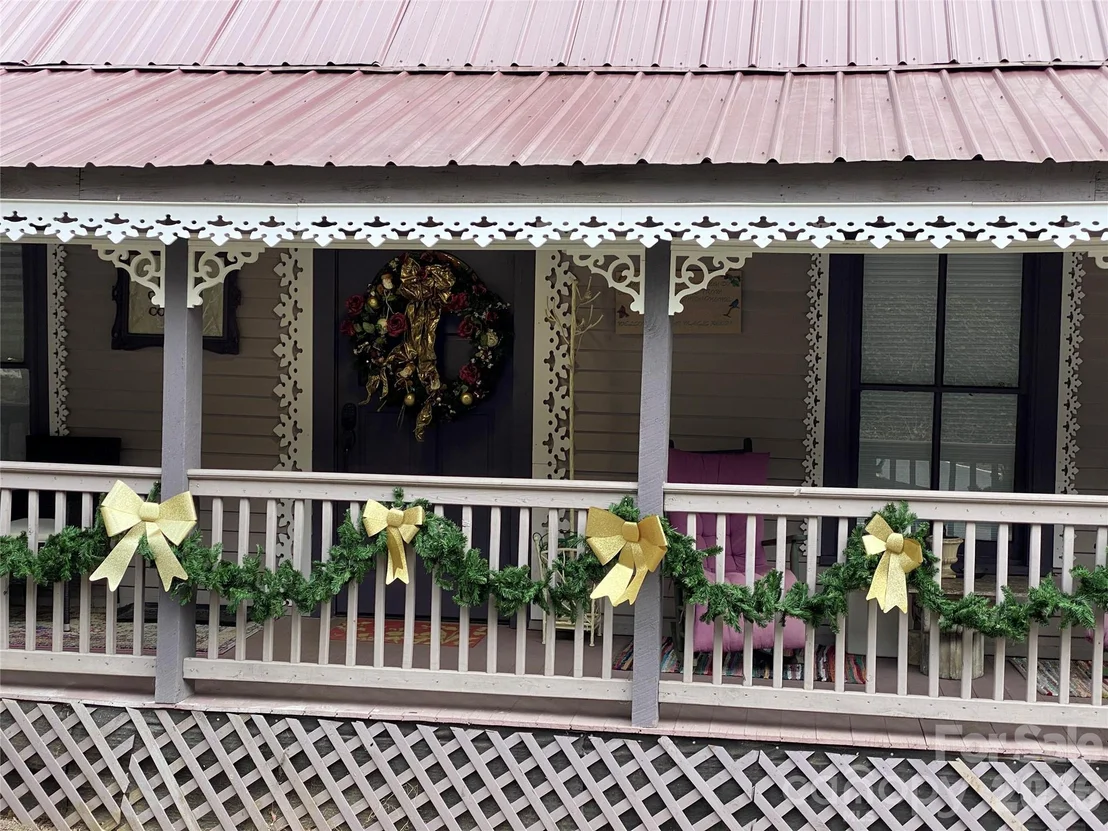 Photo of 300 N Main Street