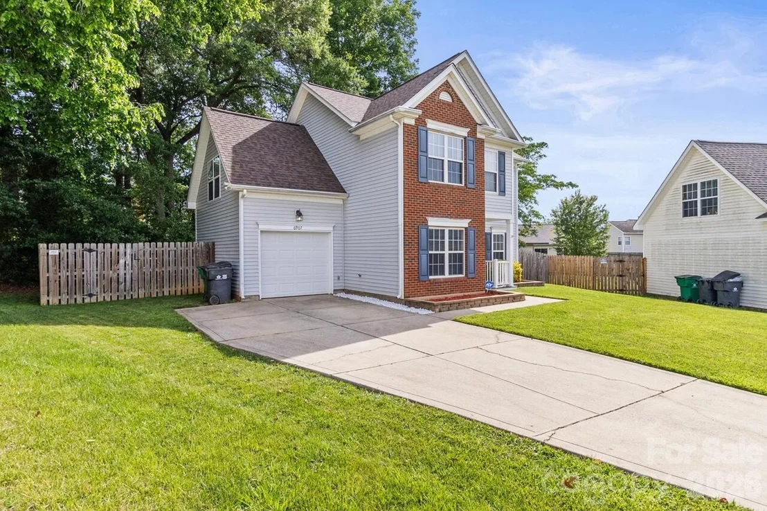 Photo of 6907 Murray Grey Lane