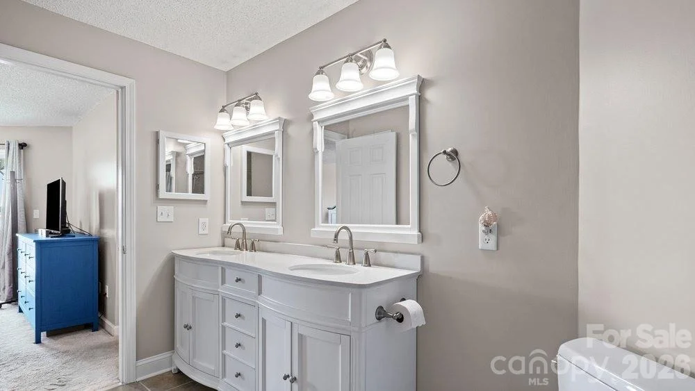 Photo of Unit 29 at 1338 Torrence Circle
