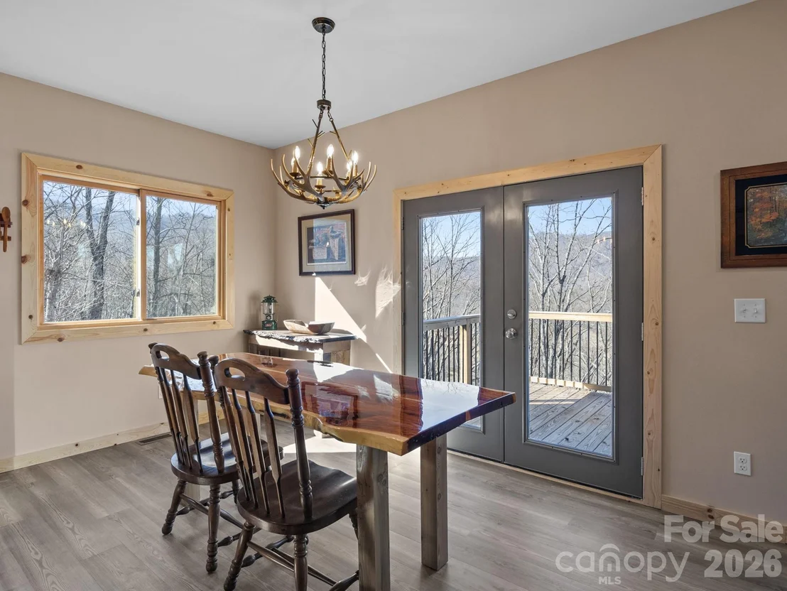 Photo of 225 Aurora Lane