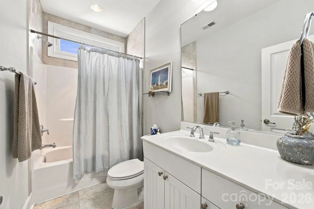 Photo of 720 Loretto Lane