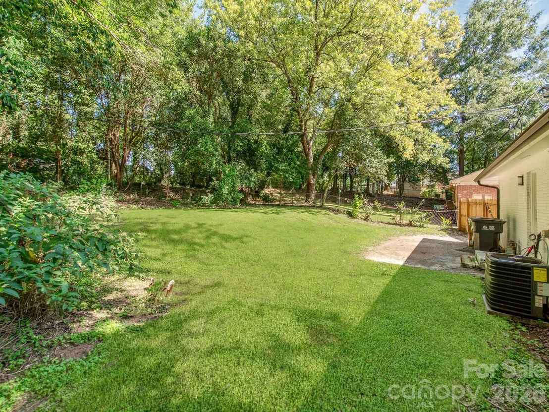 Photo of 4925 Springview Road