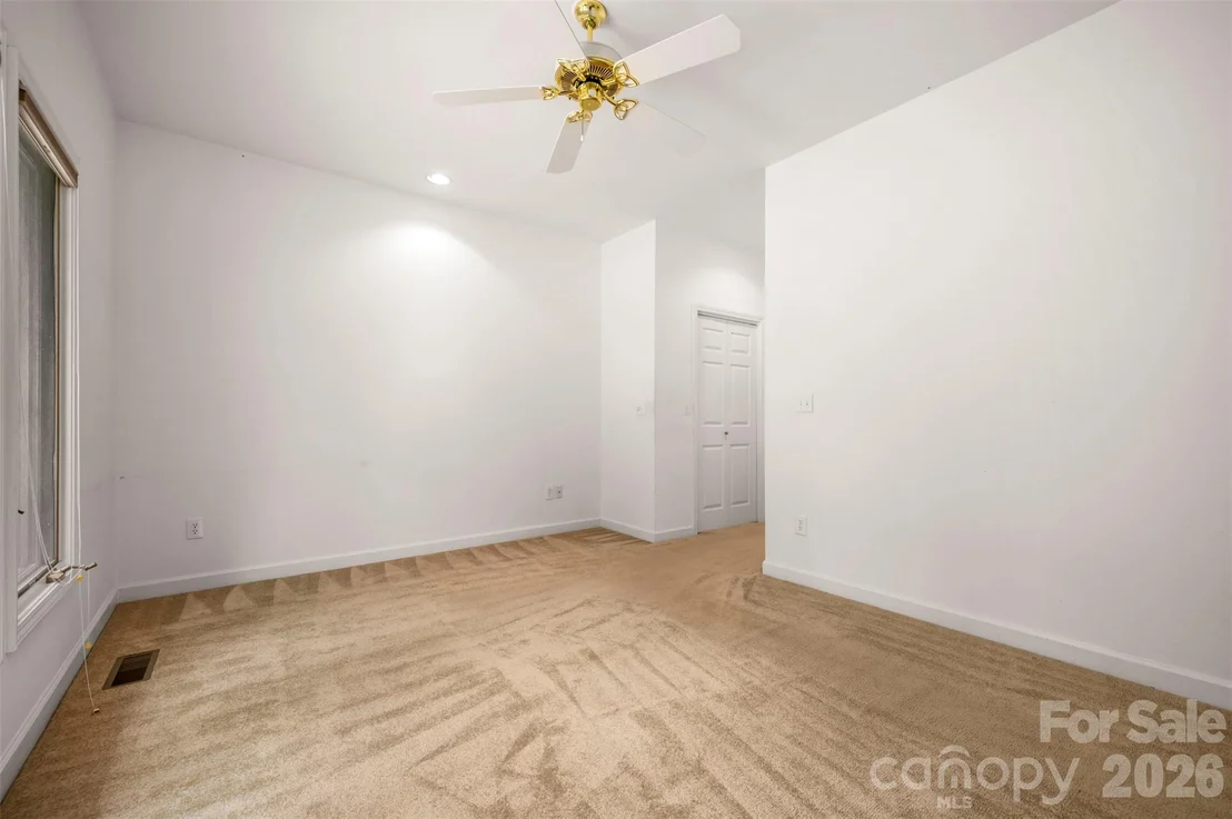Photo of 441 Lower Ridgeview Road