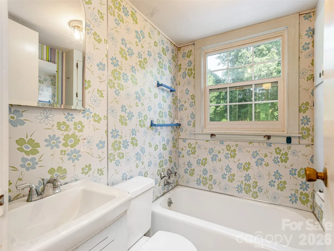 Photo of 34 Lockhart Road
