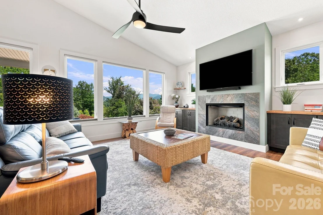 Photo of 112 Upper Grove Lane
