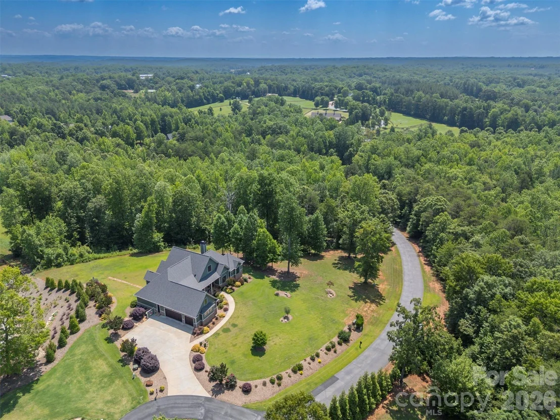 Photo of 398 Mapleton Lane