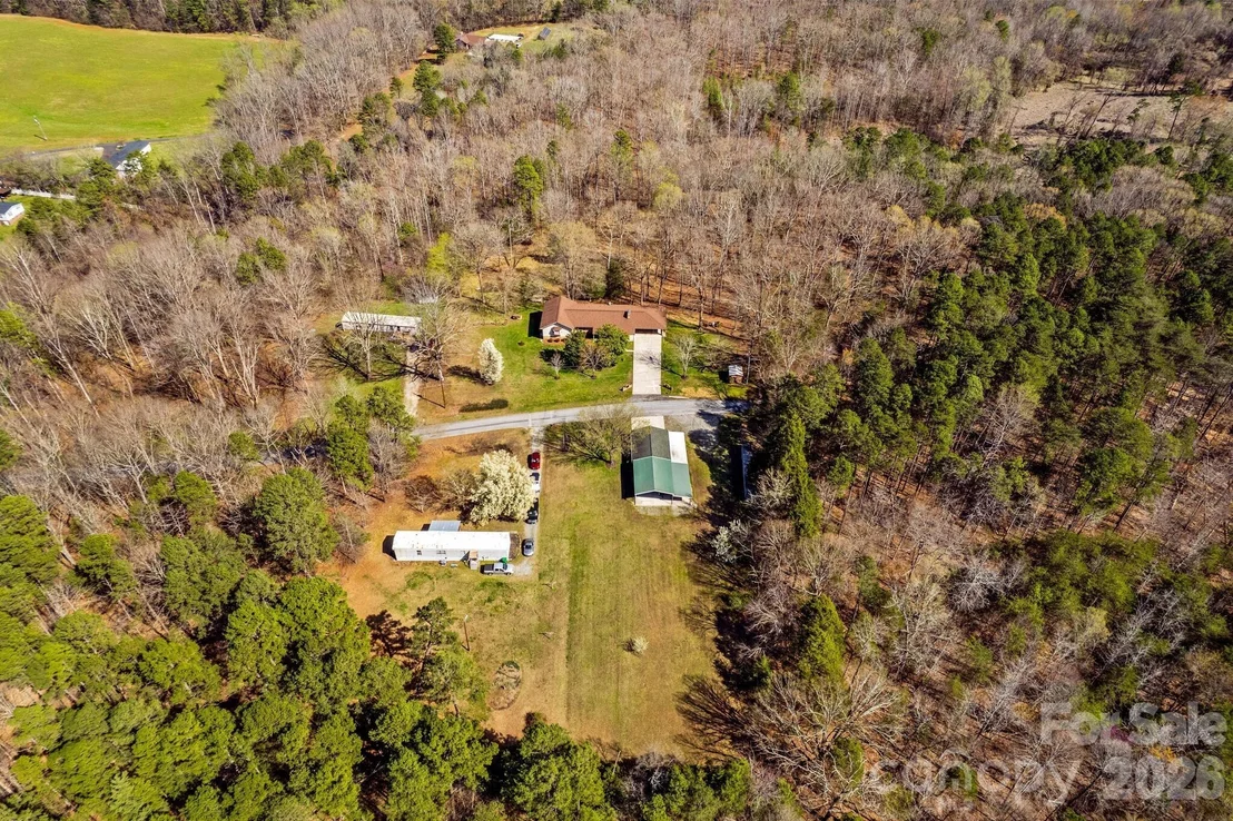 Photo of 5075 Lakeview Drive