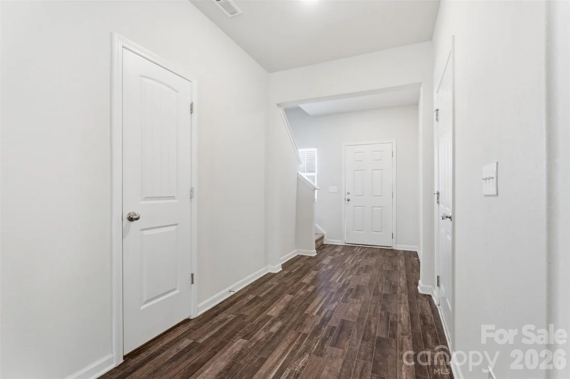 Photo of 5335 Upton Place