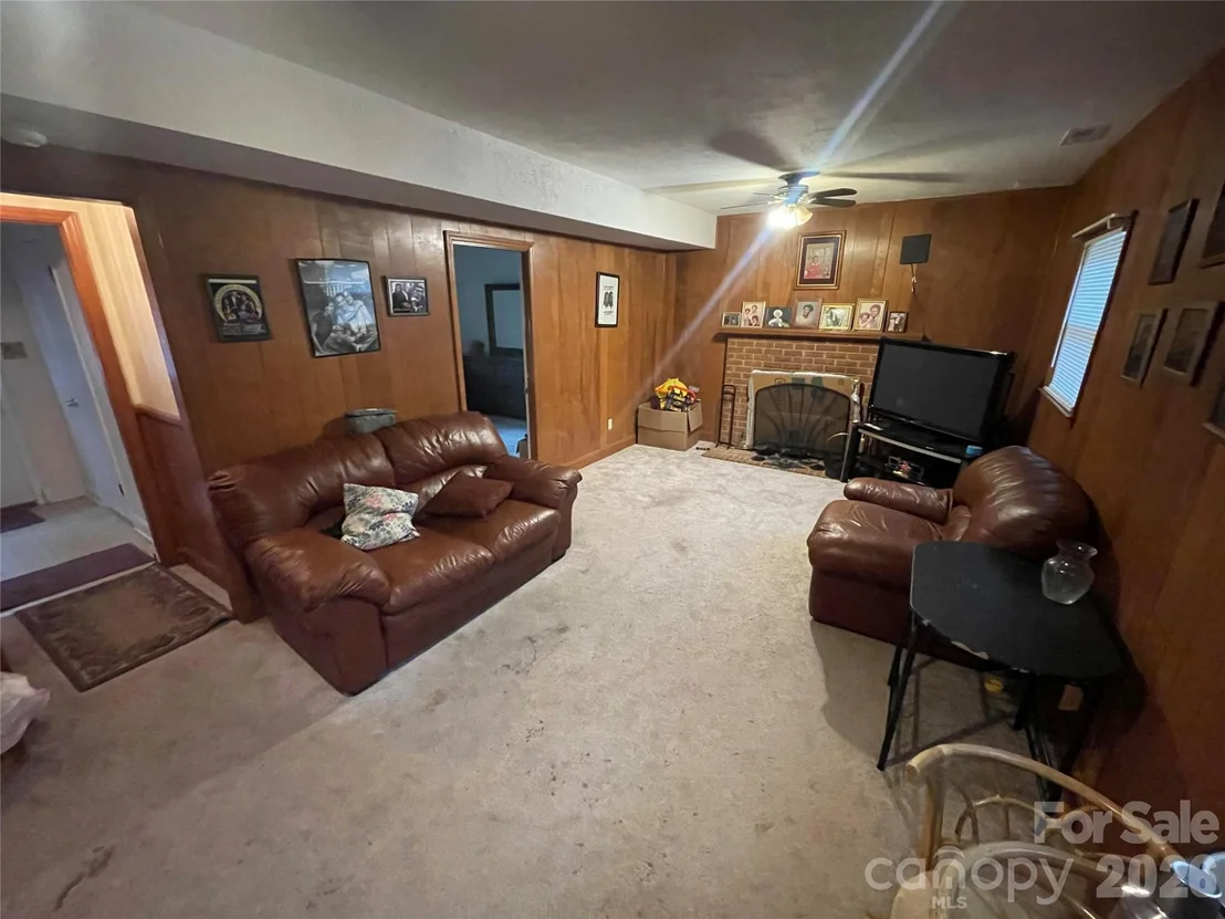 Photo of 3133 Rosehill Drive