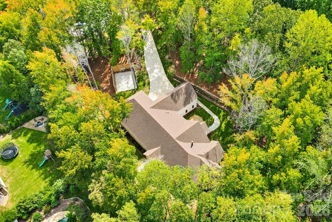 Photo of 2507 Forest Lawn Drive