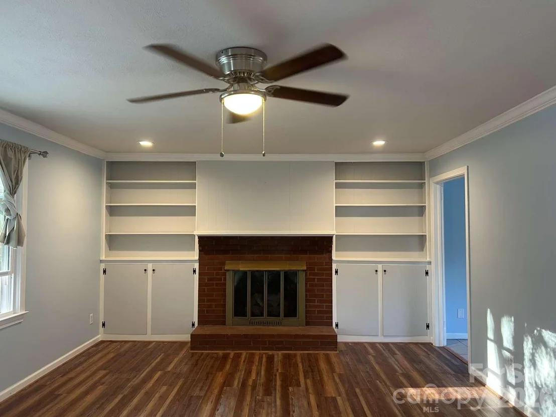 Photo of 1225 Pinebrook Circle