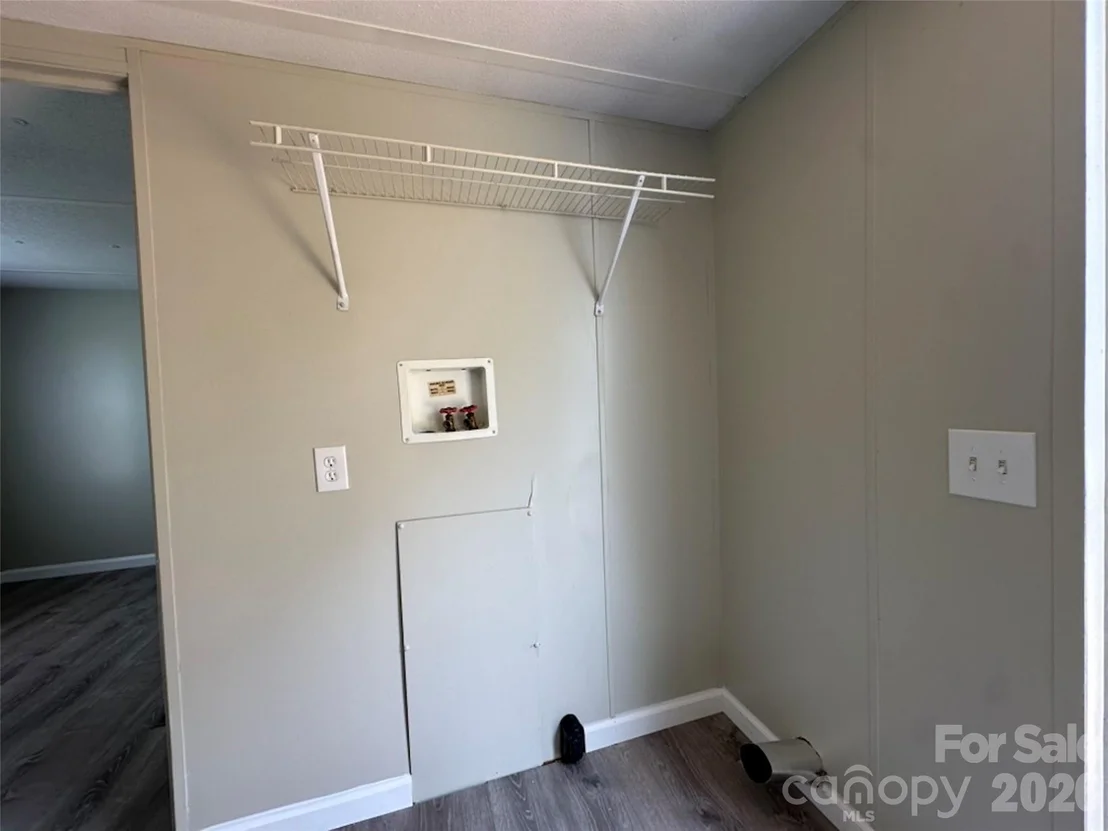Photo of 285 Cold Springs Road