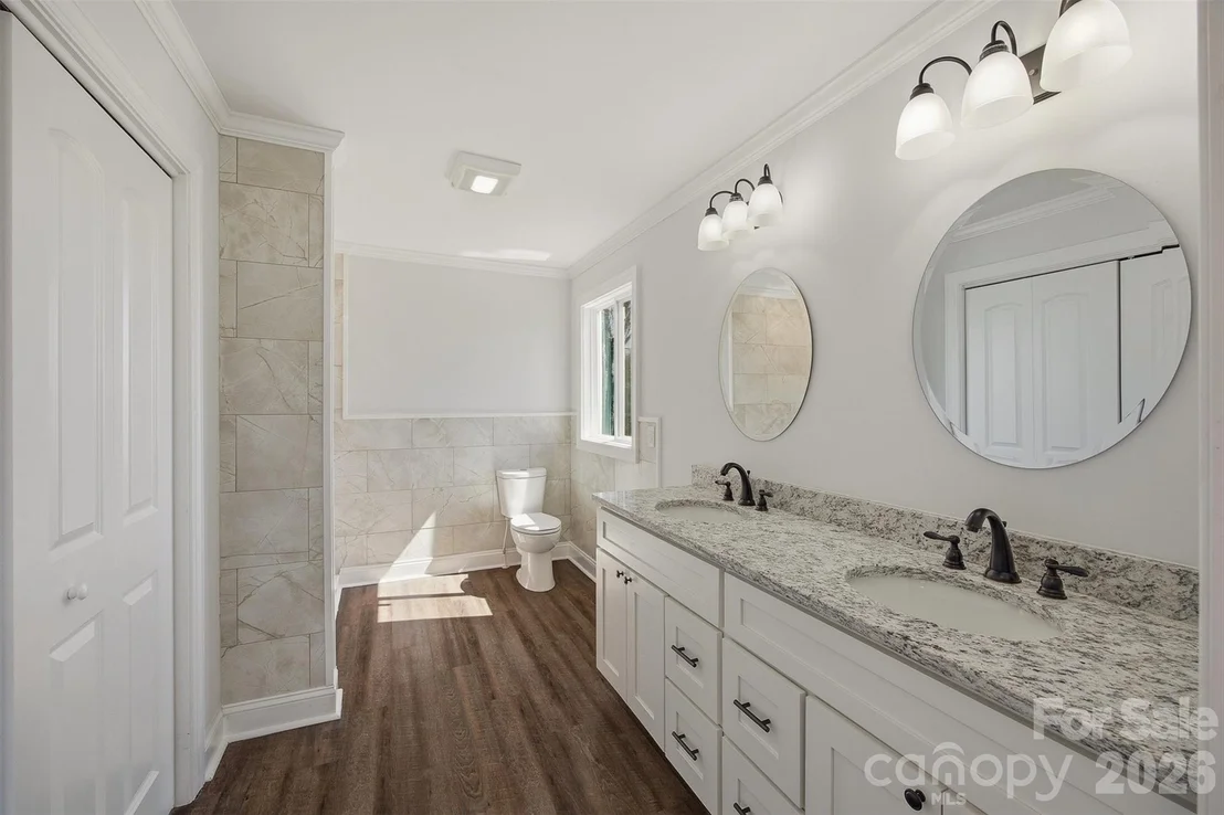 Photo of 223 W Park Drive