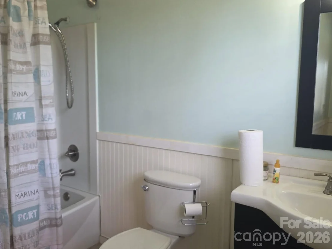Photo of 1097 Stadium Road