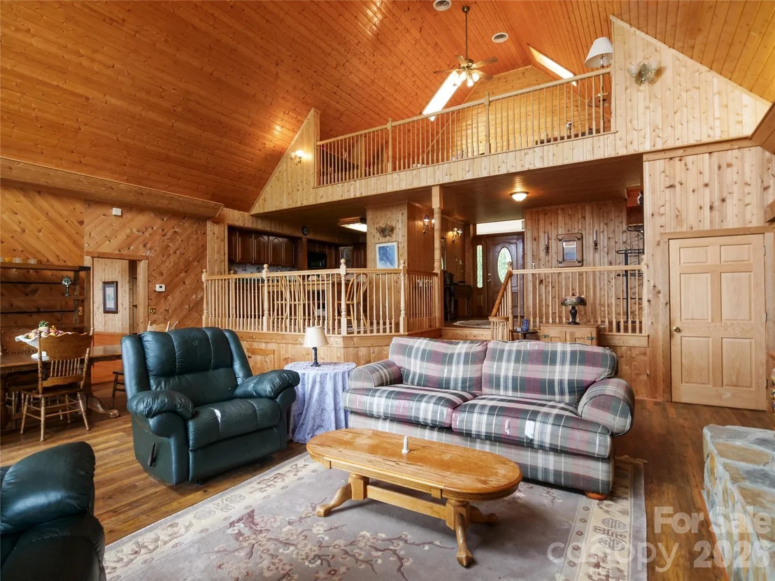 Photo of 386 Arrowhead Trail