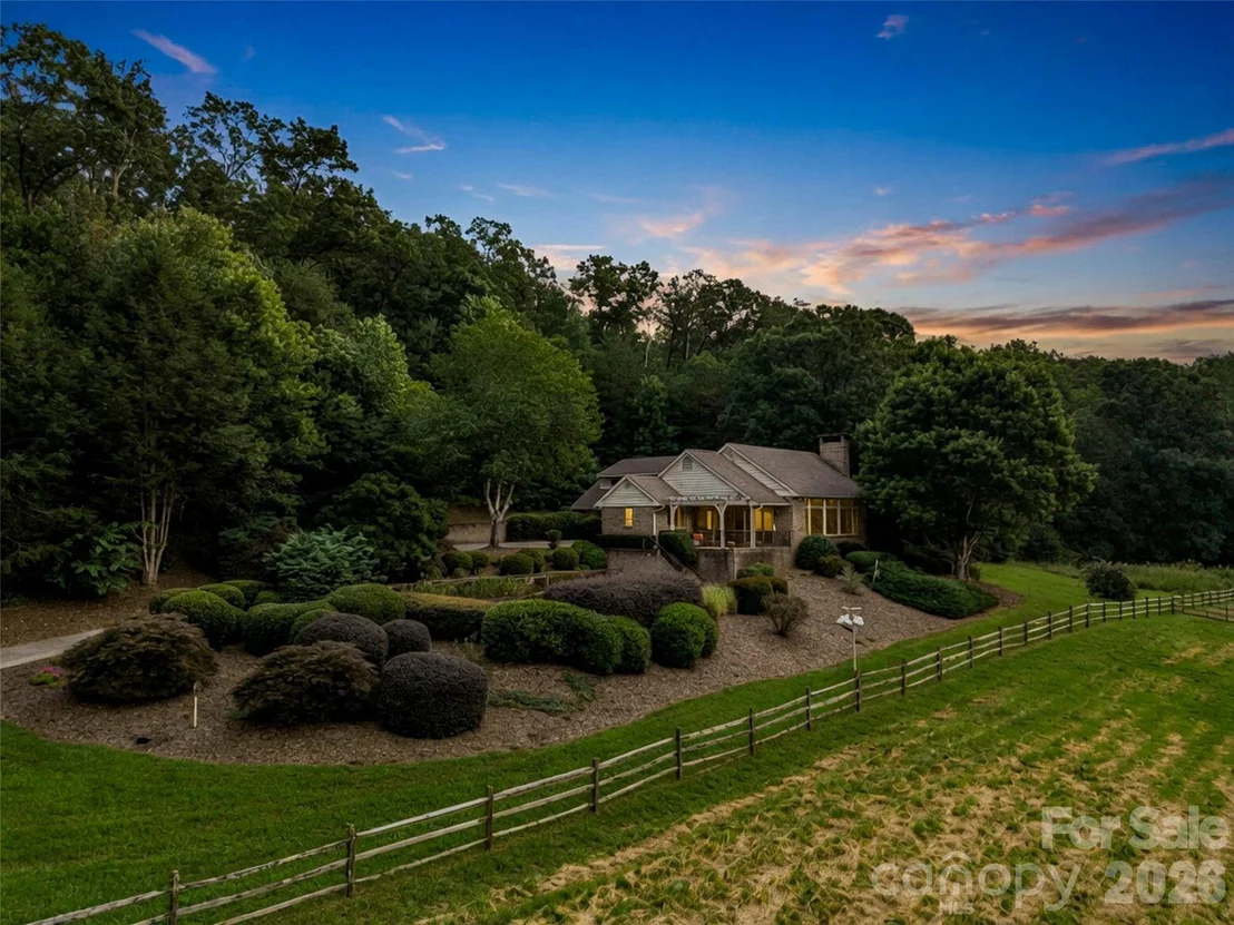 Photo of 1870 Palmer Road