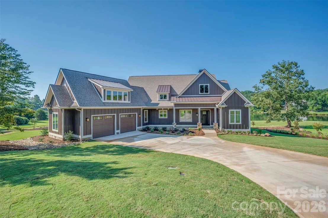 Photo of 978 Mapleton Lane