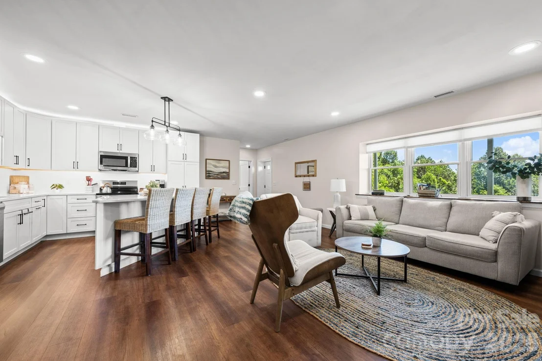 Photo of 784 Alpine Drive