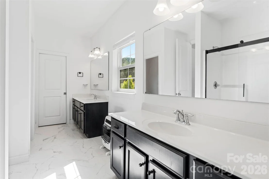 Photo of 394 Kellwood Drive