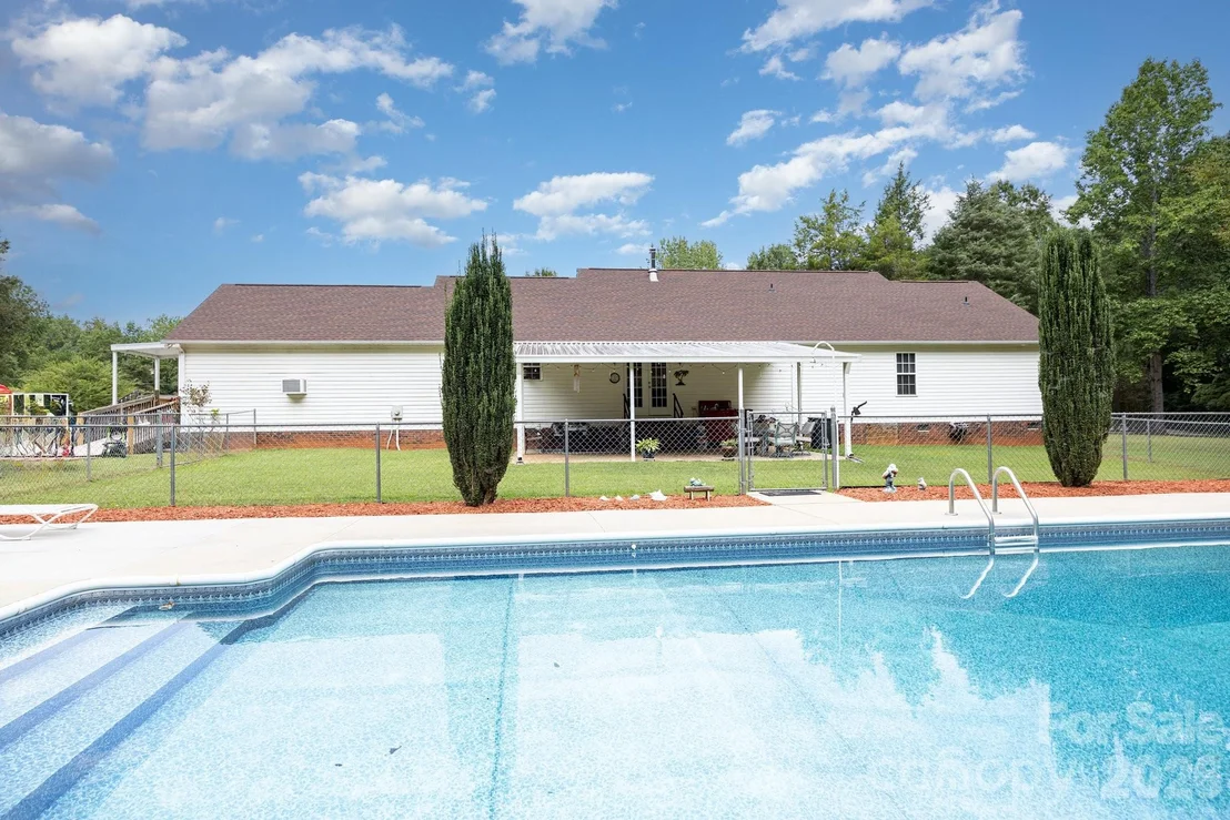 Photo of 715 Candlewick Drive