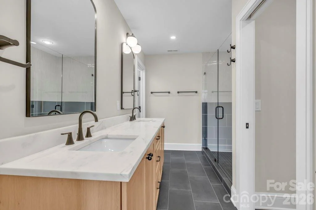 Photo of 380 Greystone Drive