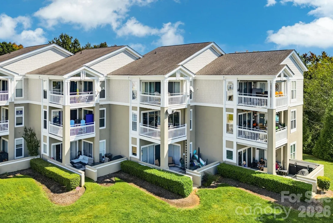 Photo of 1338 Torrence Circle