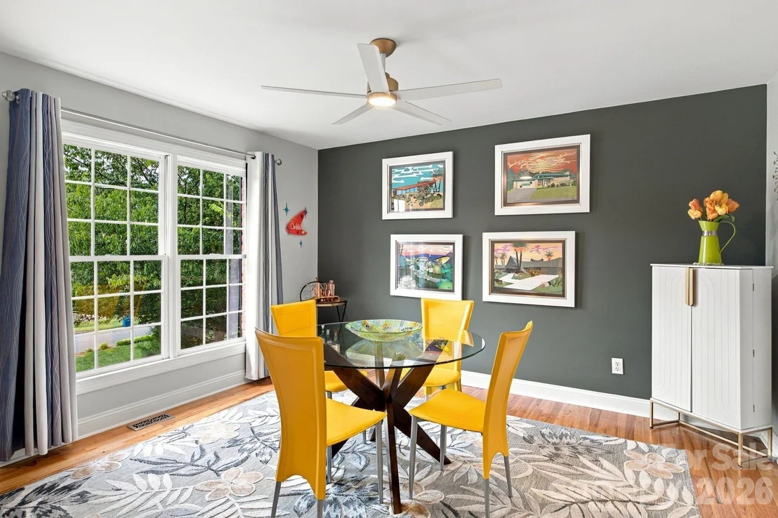 Photo of 1463 Brookstone Drive