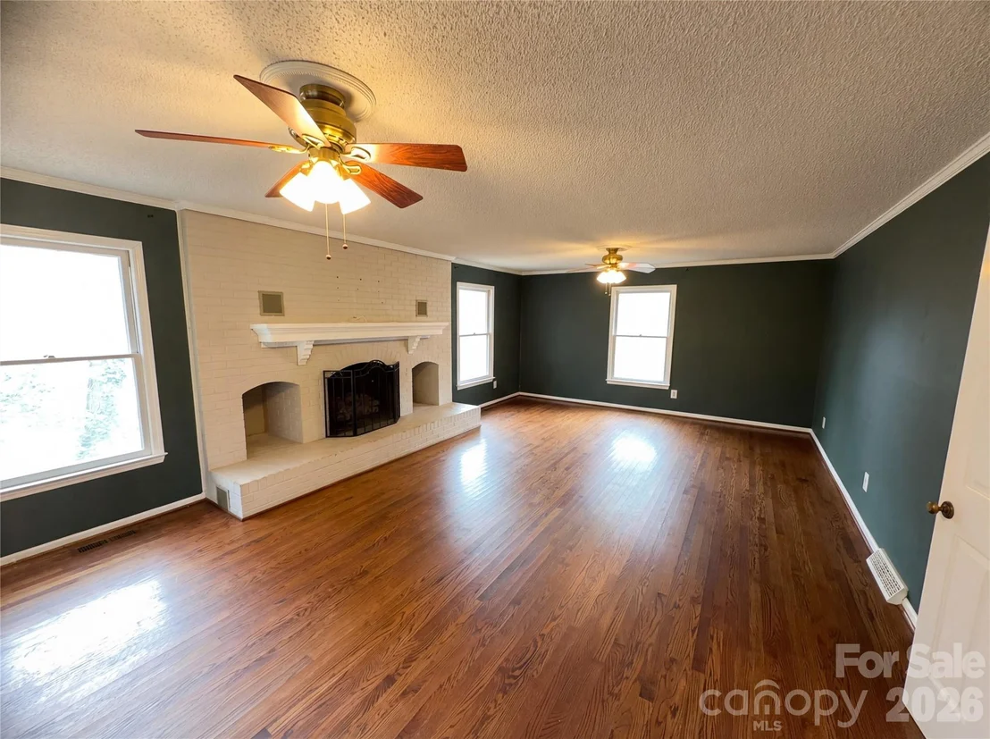 Photo of 3029 Southampton Circle