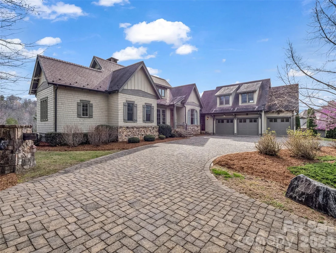 Photo of 565 Chestertown Drive
