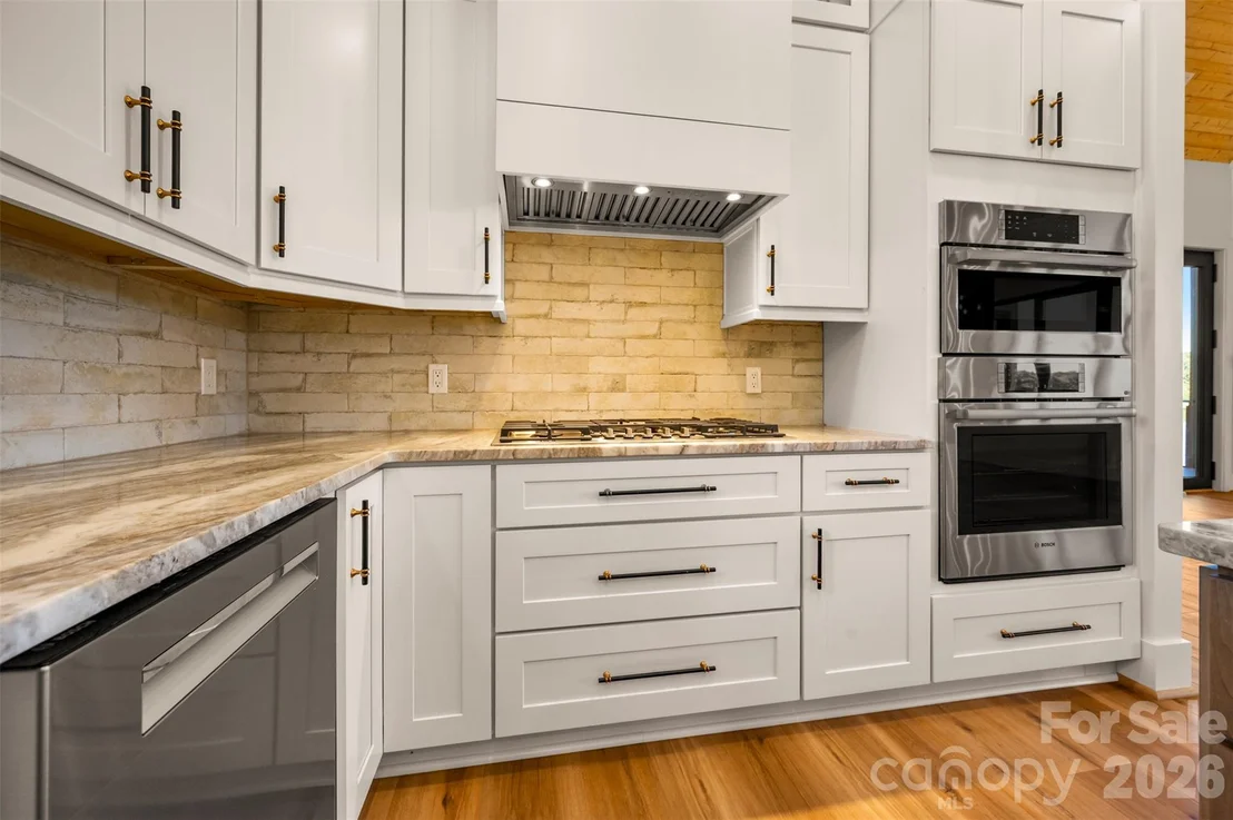 Photo of 438 Mapleton Lane