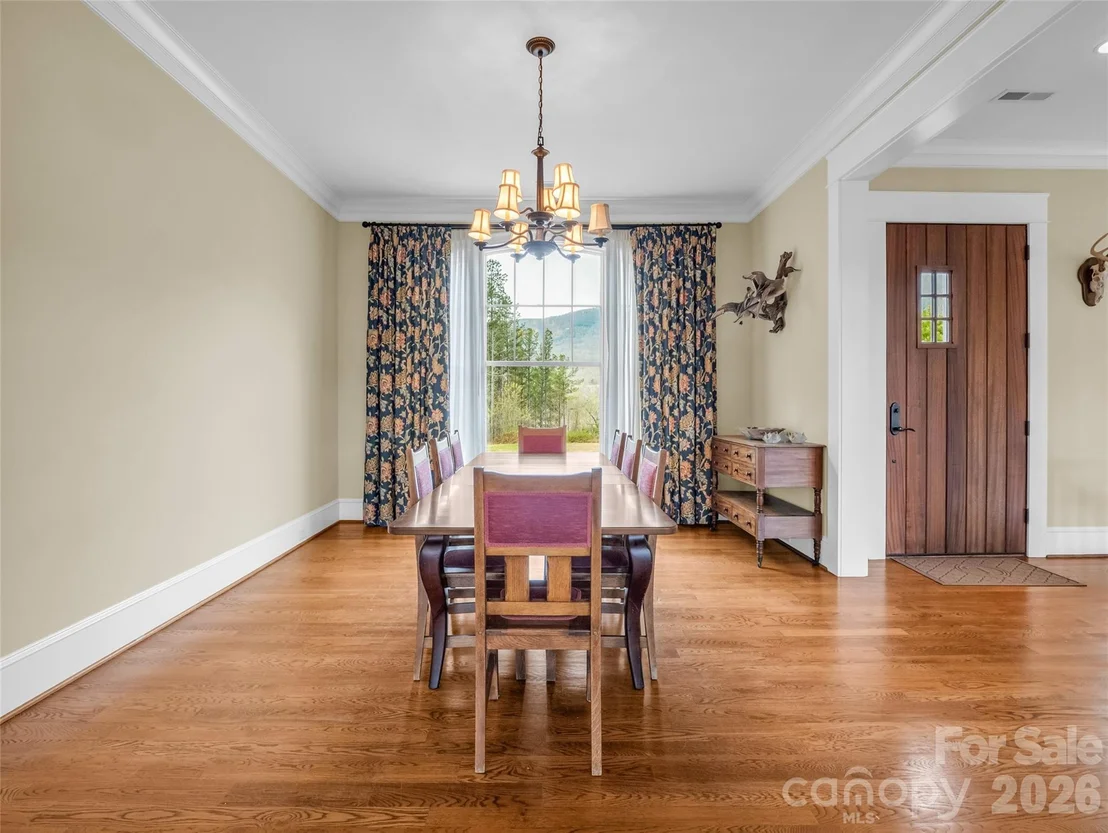 Photo of 565 Chestertown Drive